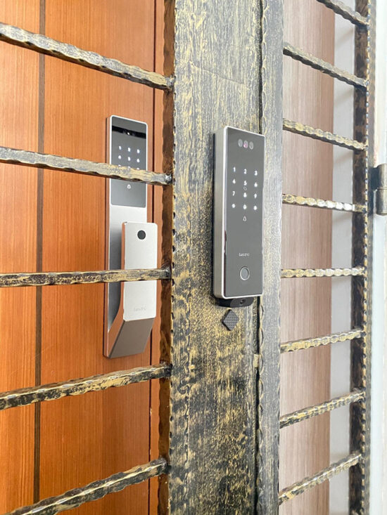 Lusano-Space-X-Smart-Door-Lock-Titanium-Cool-White