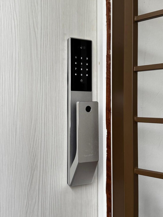 Lusano-Space-X-Smart-Door-Lock-Titanium-Cool-White
