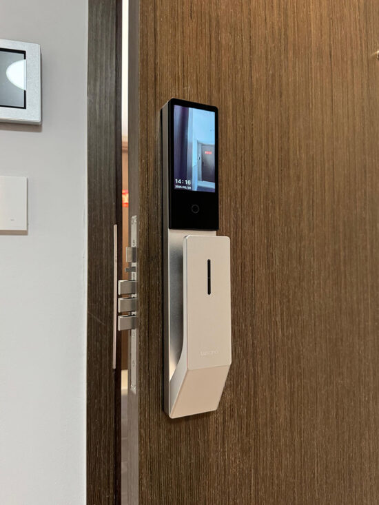 Lusano-Space-X-Smart-Door-Lock-Titanium-Cool-White