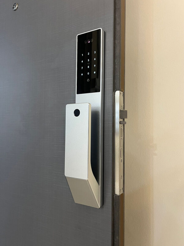 Lusano-Space-X-Smart-Door-Lock-Titanium-Cool-White