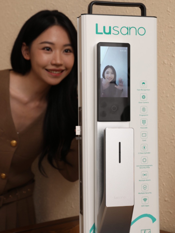 Lusano-Space-X-Smart-Door-Lock-Ultra-Clear-Door-Viewer Lusano-Space-X-Smart-Door-Lock-Ultra-Clear-Door-Viewer