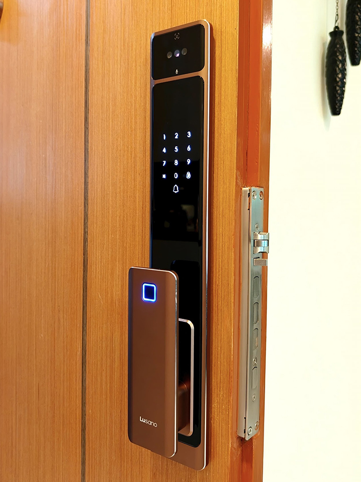 Lusano-Ultra-Slim-Digital-Lock-Coffee-Brown