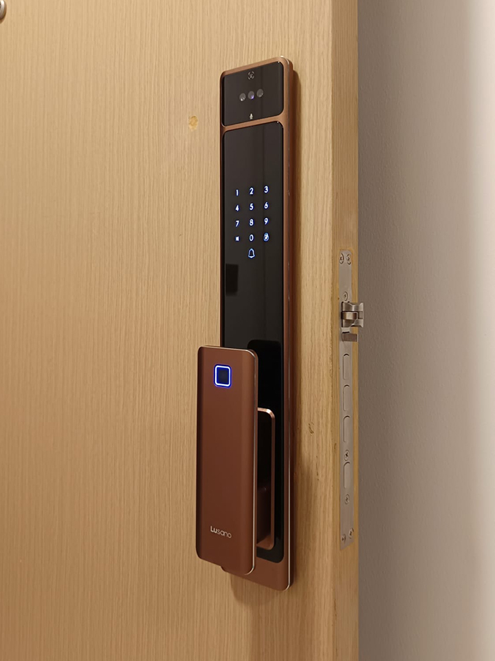 Lusano-Ultra-Slim-Digital-Lock-Coffee-Brown