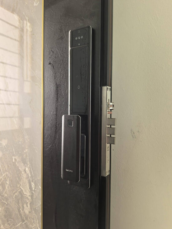 Lusano-Ultra-Slim-Digital-Lock-Galaxy-Black