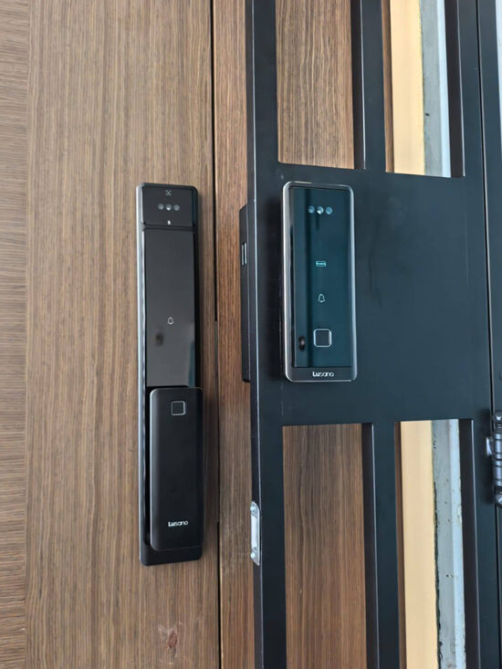 Lusano-Ultra-Slim-Digital-Lock-Galaxy-Black