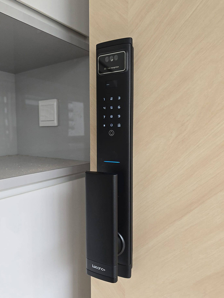 Lusano-Ultra-Slim-Digital-Lock-Galaxy-Black