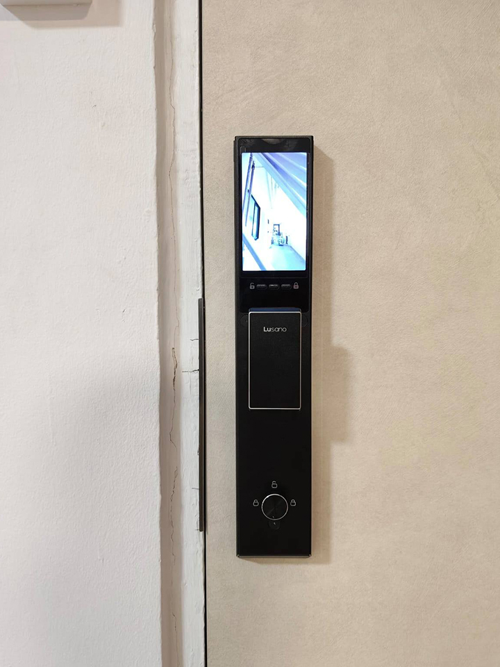 Lusano-Ultra-Slim-Digital-Lock-Galaxy-Black