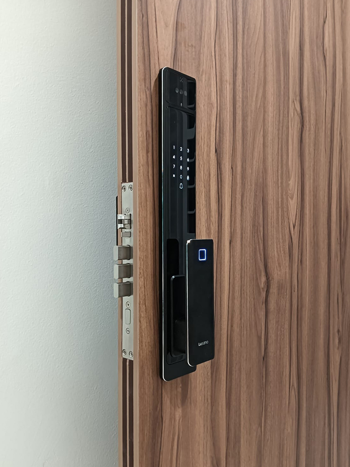 Lusano-Ultra-Slim-Digital-Lock-Galaxy-Black