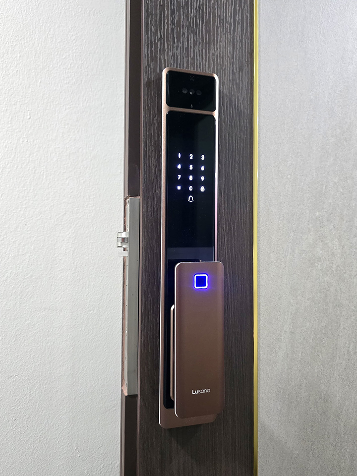 Lusano-Ultra-Slim-Digital-Lock-Galaxy-Black
