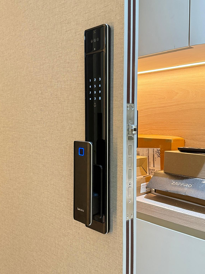 Lusano-Ultra-Slim-Digital-Lock-Galaxy-Black