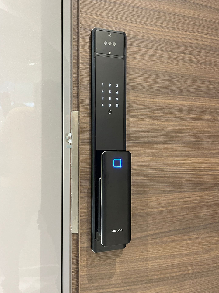 Lusano-Ultra-Slim-Digital-Lock-Galaxy-Black