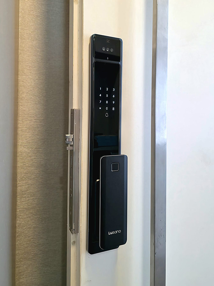 Lusano-Ultra-Slim-Digital-Lock-Galaxy-Black