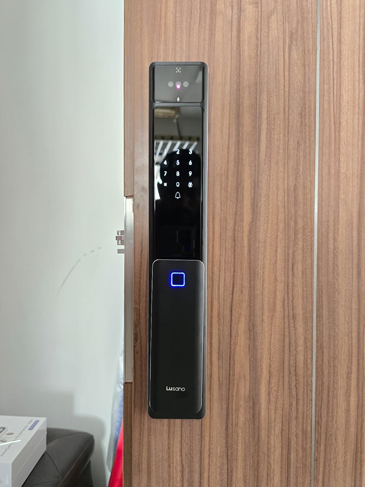 Lusano-Ultra-Slim-Digital-Lock-Galaxy-Black