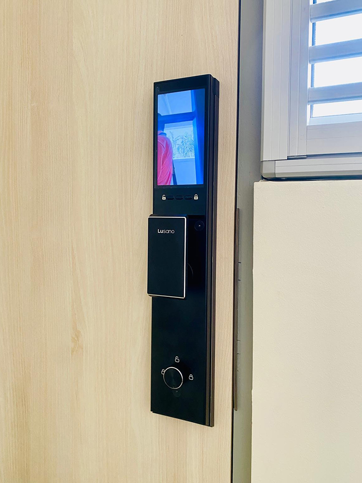 Lusano-Ultra-Slim-Digital-Lock-Galaxy-Black