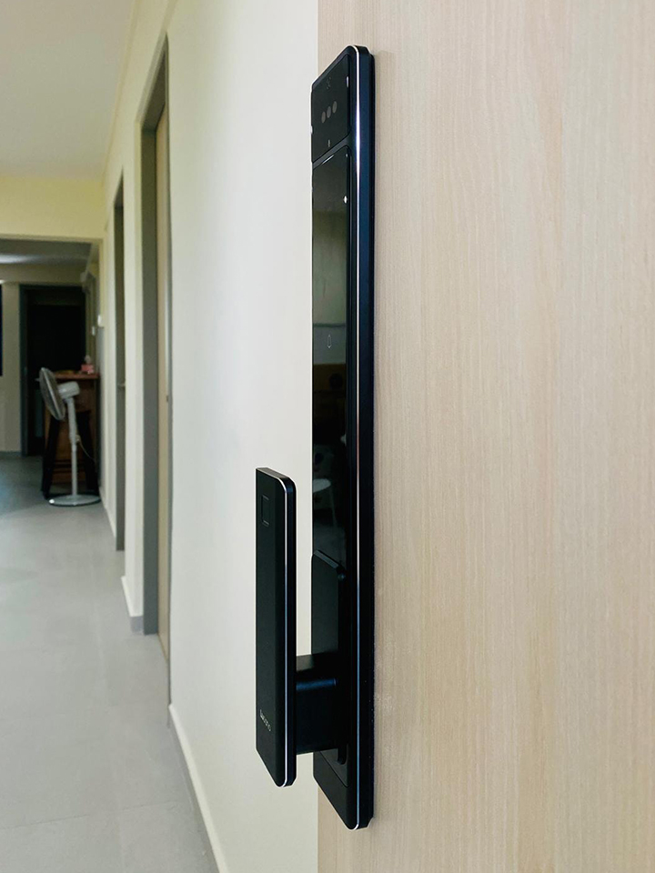 Lusano-Ultra-Slim-Digital-Lock-Galaxy-Black