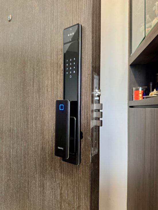 Lusano-Ultra-Slim-Digital-Lock-Galaxy-Black