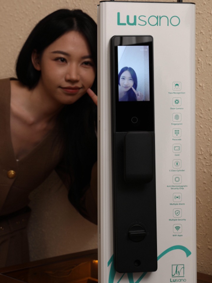 MyDigitalLock - Ultra-Clear Door Viewer MyDigitalLock - Ultra-Clear Door Viewer