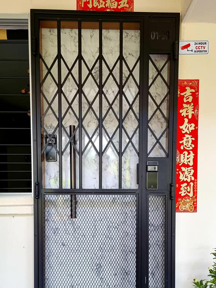INTERIOR DESIGNER HDB GATE (MILD STEEL)