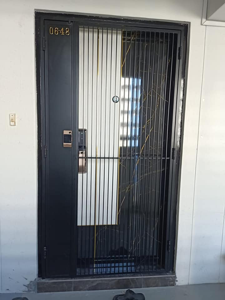 INTERIOR DESIGNER HDB GATE (MILD STEEL)