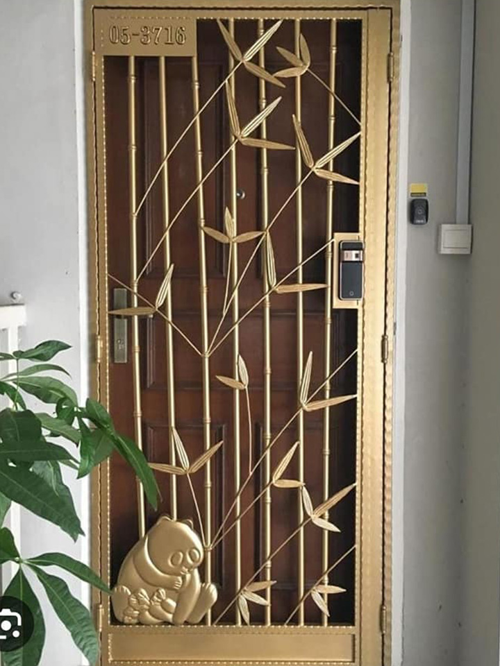 Kato Mild Steel Gate - Limited Edition Panda Fortune Gate