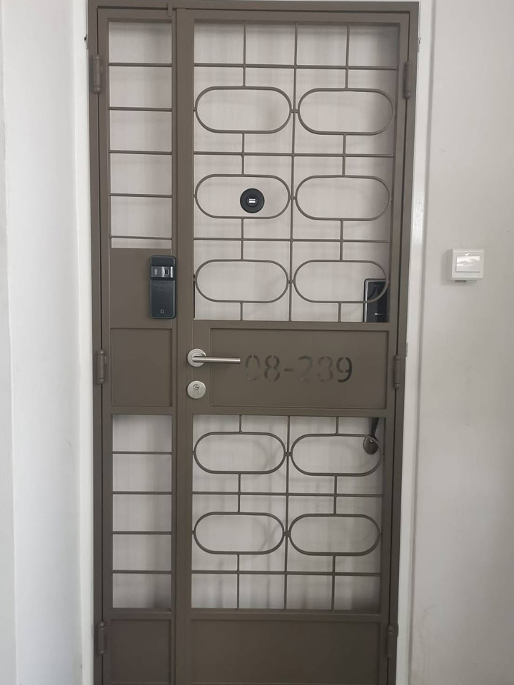 Mild Steel Gate - Retro Design