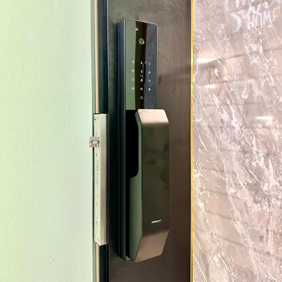 My-Digital-Lock-T9-Swarovski-Crystal-Digital-Lock