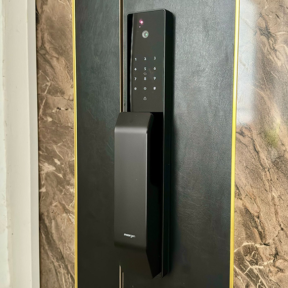 My-Digital-Lock-T9-Swarovski-Crystal-Digital-Lock
