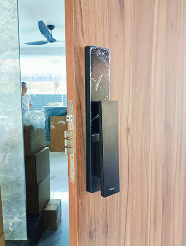 My-digital-lock-Moorgen-T5-Swarovski-Crystal-Push-Pull-Digital-Lock