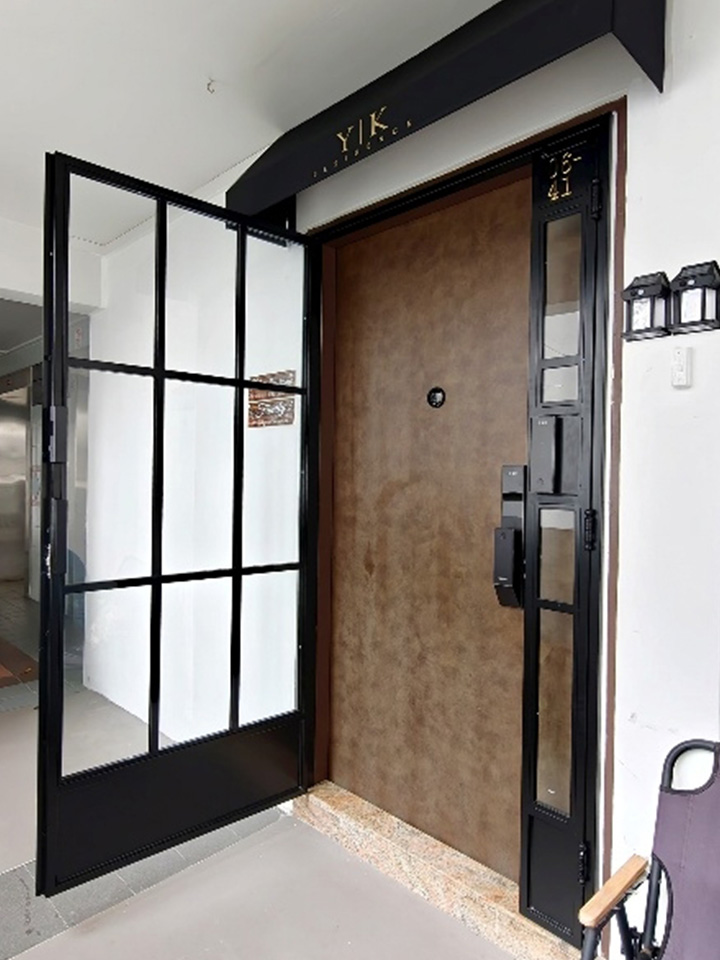 My-Digital-Lock-HDB-Door-Frame