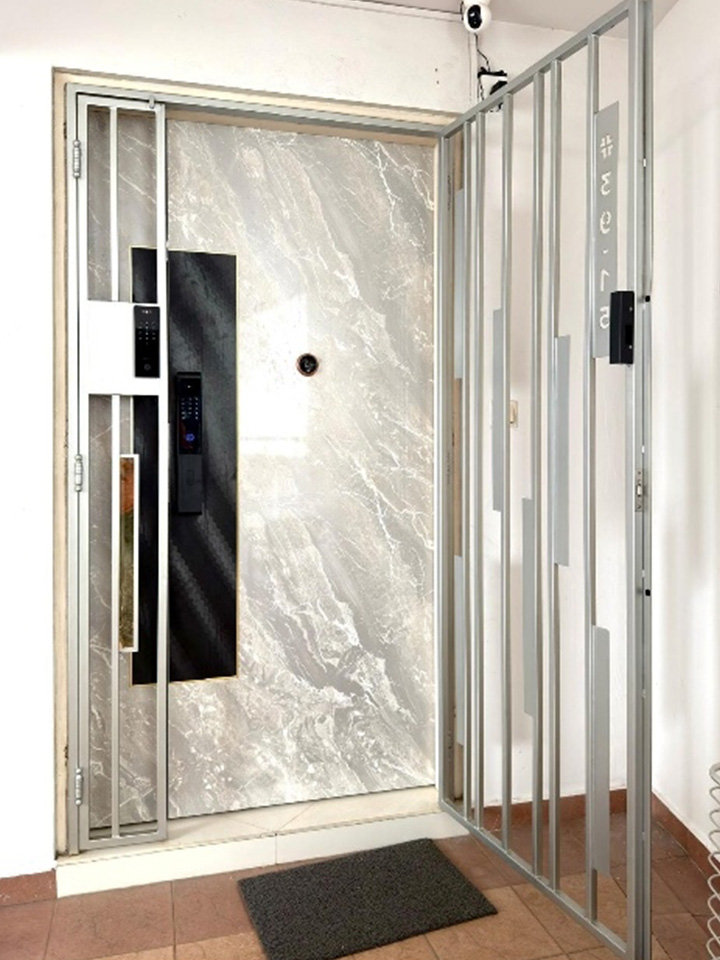 My-Digital-Lock-HDB-Door-Frame