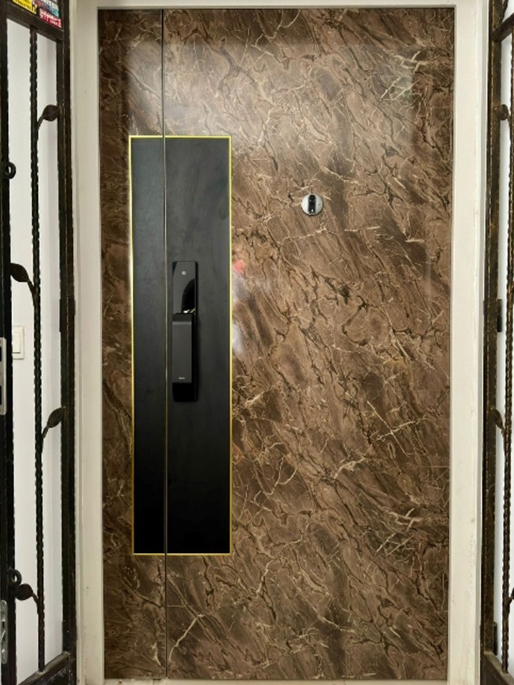 My-Digital-Lock-HDB-Door-Frame