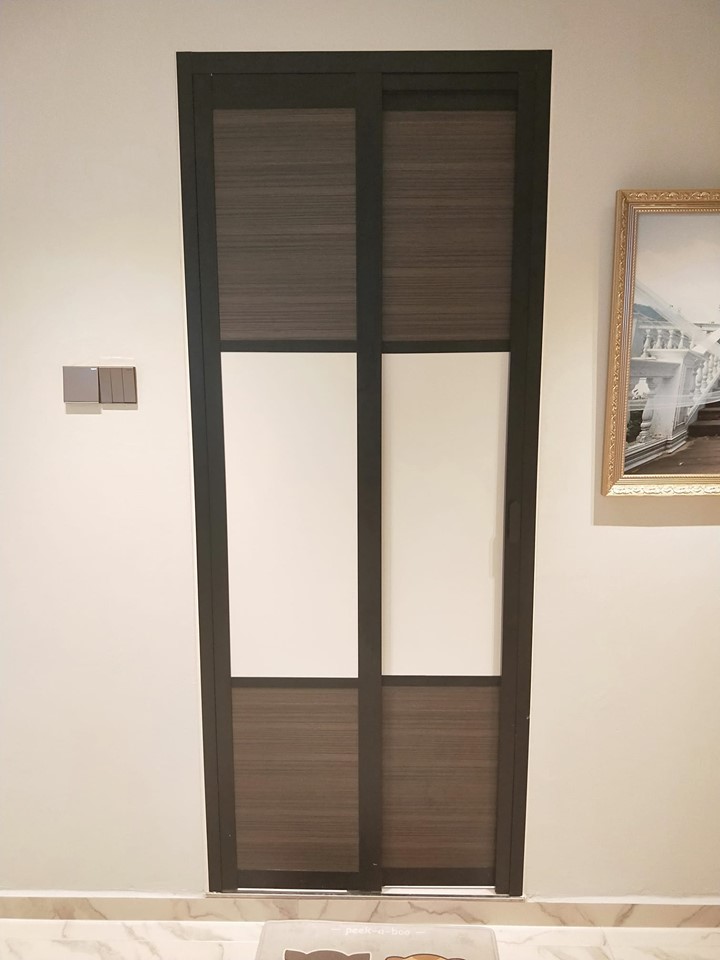 PVC Slide & Swing Toilet Door PVC Slide & Swing Toilet Door