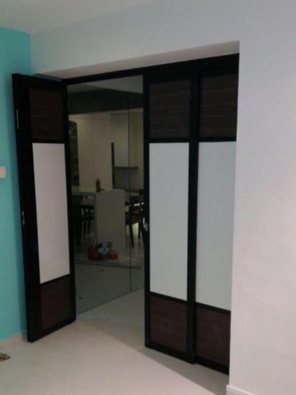 PVC Slide & Swing Toilet Door PVC Slide & Swing Toilet Door