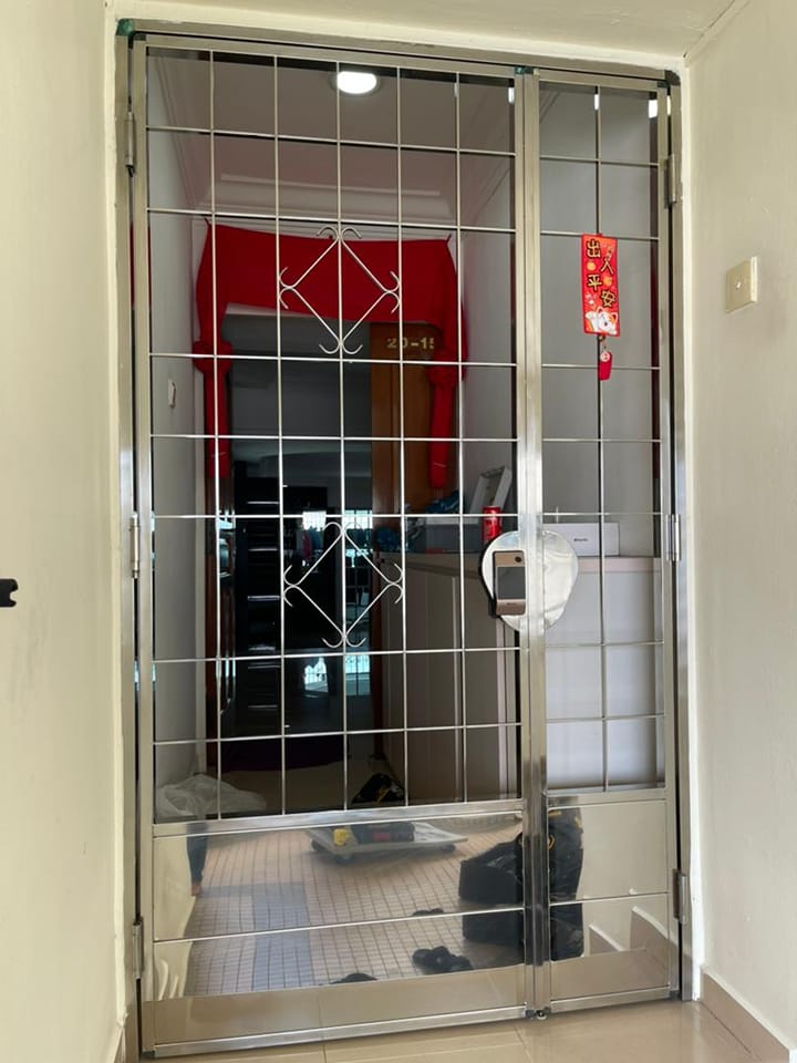 Stainless Steel Gate - Complex HDB Stainless Steel Gate Design