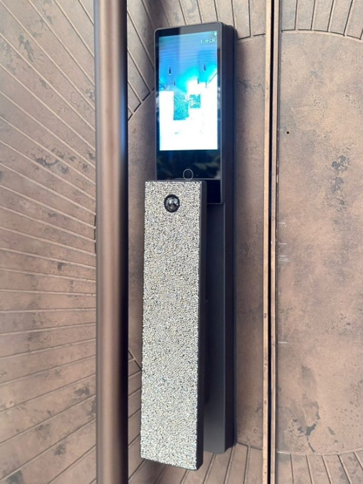 Swarovski Crystal Door & Gate - T5 Full Crystal Swarovski Crystal Door & Gate - T5 Full Crystal