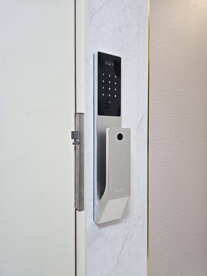 Lusano-Space-X-Smart-Lock-1 Lusano Space X Smart Lock