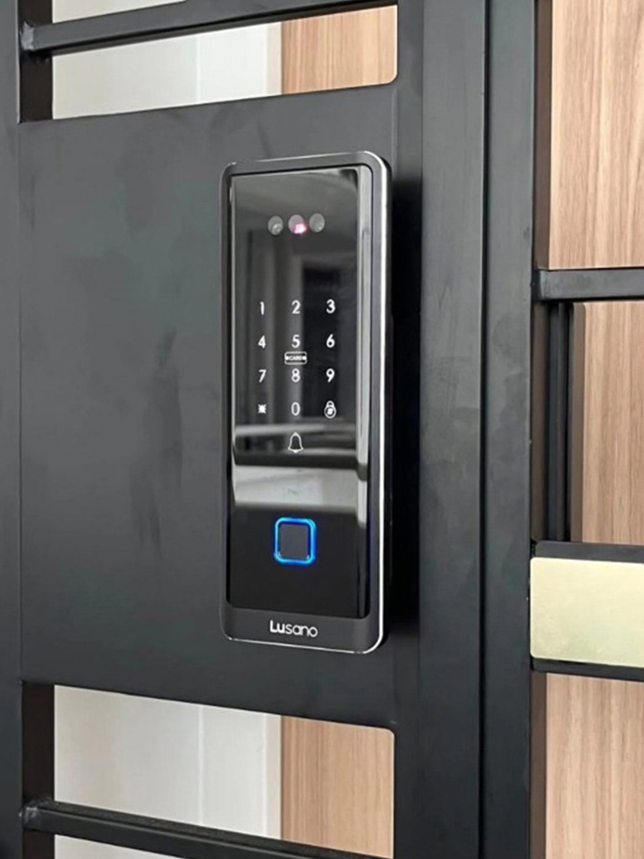 Perfecting the HDB Gate Digital Lock Perfecting the HDB Gate Digital Lock